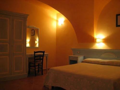 Sa Balza Guest House بوسا المظهر الخارجي الصورة
