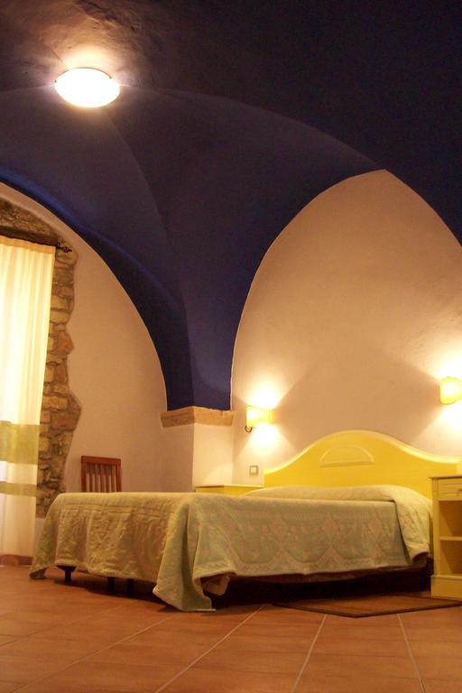 Sa Balza Guest House بوسا المظهر الخارجي الصورة