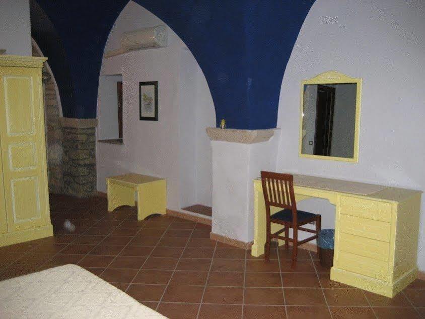 Sa Balza Guest House بوسا المظهر الخارجي الصورة